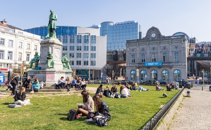Place du Luxembourg, Brussels, people sitting